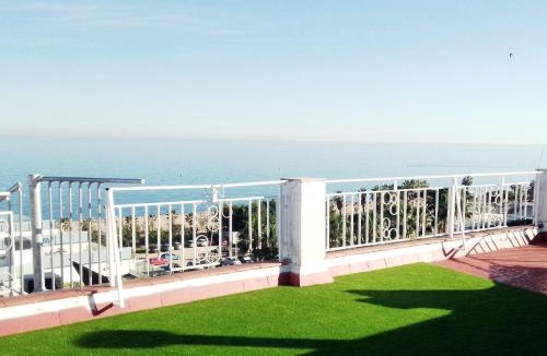 Pineda de Mar Apartment | terraza al mar
