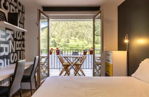 Arinsal Apartment | Terraza con Increibles Vistas Para 6 adultos y 2 extra niño - 3 habitaciones - 2 baños - ARINSAL - FREE PARKING l by BonesVacances