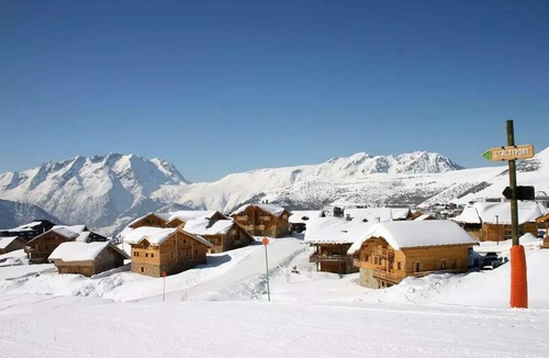 Bergers Ski Chalet | The Altiport Chalets - 6 Room Chalet Cabin 12 People