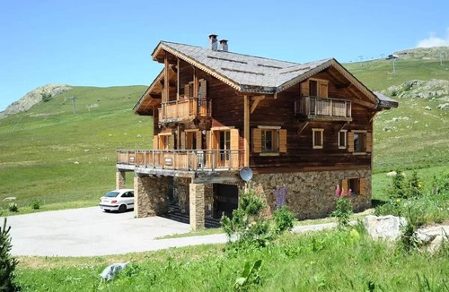 Bergers Ski Chalet | The Altiport Chalets - 6 Room Chalet Cabin 12 People