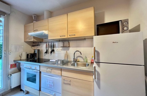Yves Farge - Le Fleuve Apartment | The Camille avec Jardin at Jean-Macé