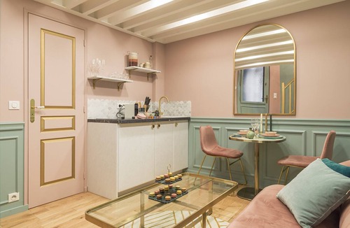 Saint-Germain-des-Pres Apartment | The Candy Saint-Germain