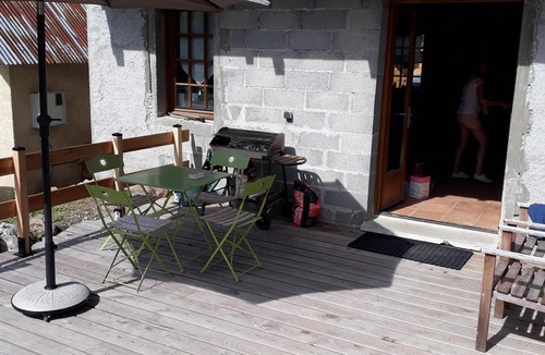 Le Noyer Ski Chalet | The charm of the rustic