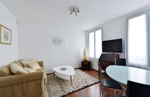 Faubourg Saint-Germain Apartment | The Cosy Cocon -Close to Eiffel- by Mon Petit Faré