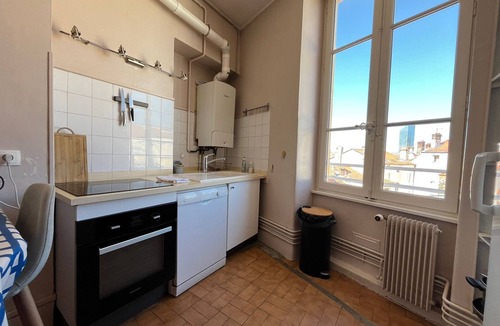 Voltaire - Saint Amour Apartment | The Gambetta
