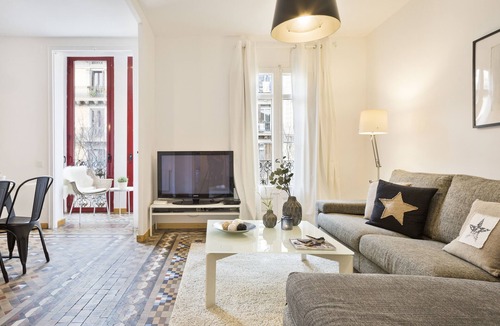Dreta de l'Eixample Apartment | The Grande II Apartment, for Families only.