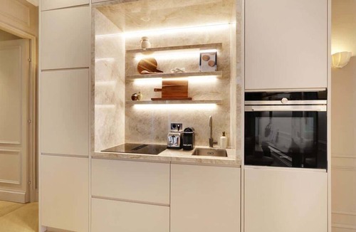 Les Halles Apartment | The Lander - Serviced 3BR/3BA - Louvre Rivoli I