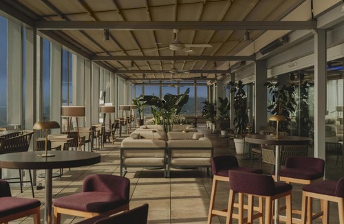 Poblenou Hotel | The Level at Meliá Barcelona Sky