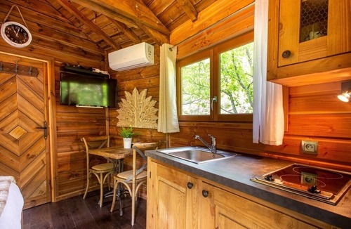 Callian Cabin | The Maisonette in the Trees "Les Lavandins"