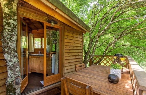 Callian Cabin | The Maisonette in the Trees "Les Lavandins"