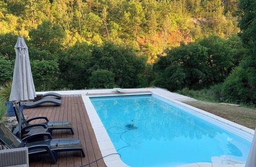 Callian Cabin | The Maisonette in the Trees "Les Lavandins"