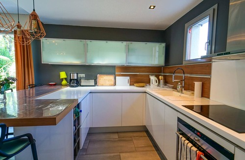 Saint-Jorioz House | The Maryalice , charming little house next to the beach!