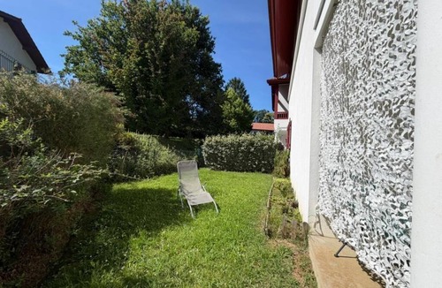Cambo-les-Bains Apartment | The Mendi Alde Complex - Community Pool