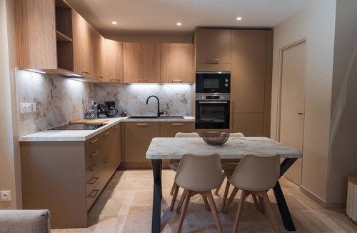Condillac House | The Nest of the Tits – Charming cottage with pool near Montélimar
