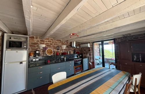 Lagleygeolle House | The pretty red sandstone house