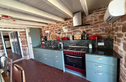 Lagleygeolle House | The pretty red sandstone house