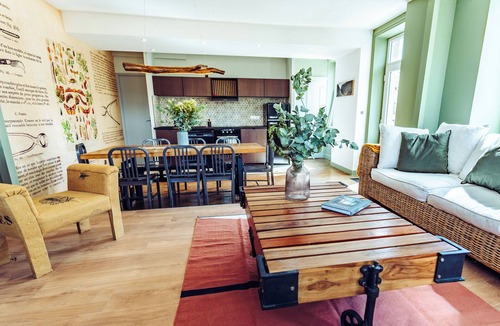 Blace Apartment | The Stage Manager's House