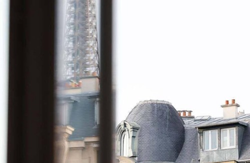 Quartier du Gros-Caillou Apartment | TheBlueStay 321 - Cozy apartment view Eiffel Tower