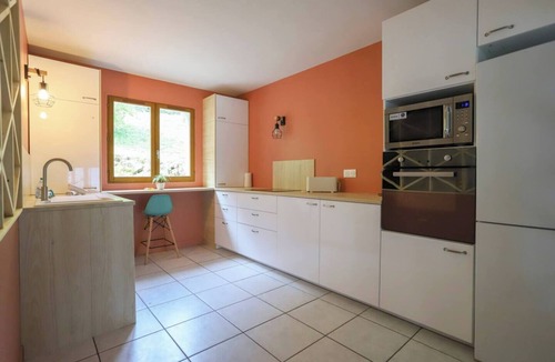 Sevrier Villa | This villa is a 5 bedroom(s), 1.5 bathrooms, located in Sévrier, Auvergne-Rhône-Alpes.