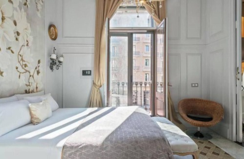 L'Antiga Esquerra de l'Eixample Apartment | Timeless 19th-Century Elegance in the Heart of Barcelona’s Eixample District