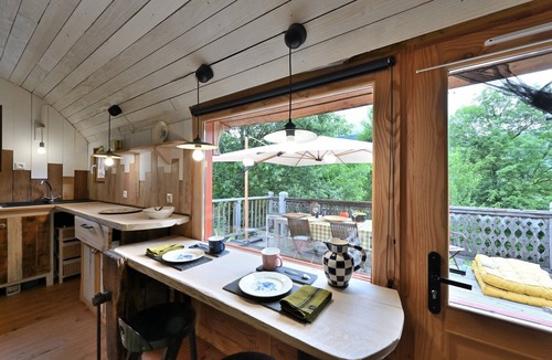 Arrien-en-Bethmale House | Tiny Home 'Roulotte Appoline' with Mountain View, Private Terrace and Garden