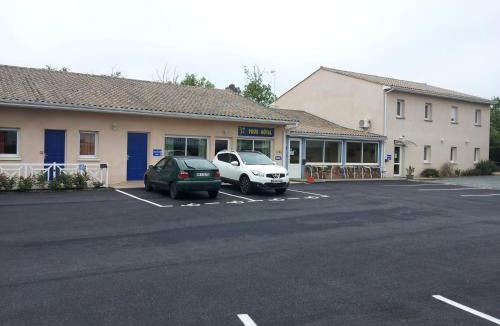 Lesparre-Medoc Hotel | Tour Hôtel