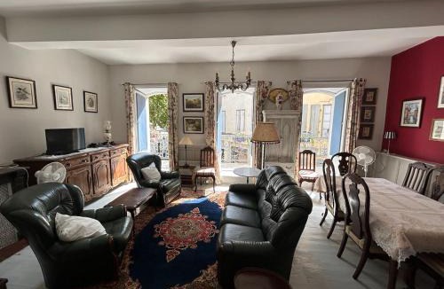 Quillan House | Tout Le Monde