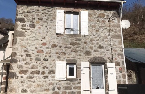 Laroquevieille House | Traditional Cantal house recently renovated