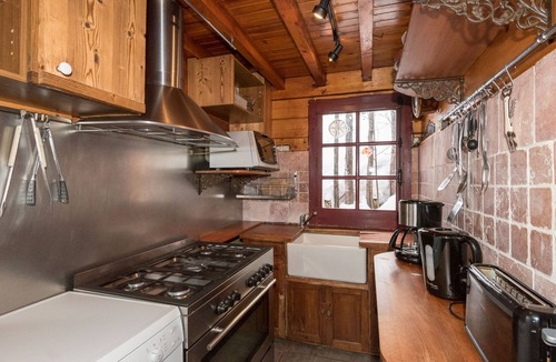 Orcieres-Merlette Ski Chalet | Traditional chalet high capacity wood cottage