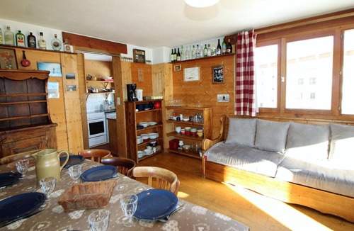 Les Almes Ski Chalet | Traditional Chalet in Tignes - 3 rooms, 6 people, WiFi included