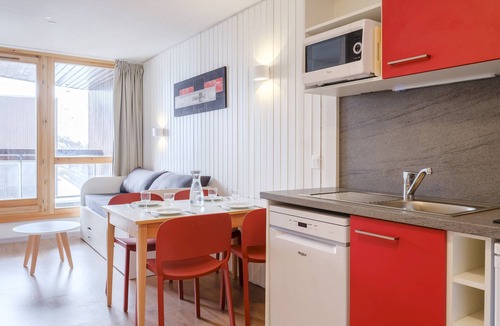 Reberty Apartment | travelski home select - Résidence Les Lys - Studio 2 personnes vue pistes A