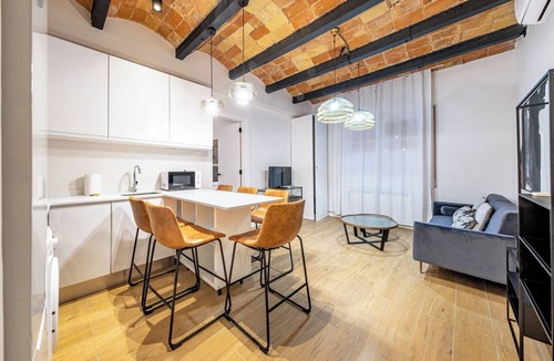 El Baix Guinardo Apartment | Travesera de Gracia - bolsa 4h