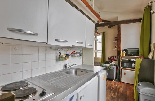 Hopital Saint-Louis Apartment | Trendy 28m² studio in Belleville