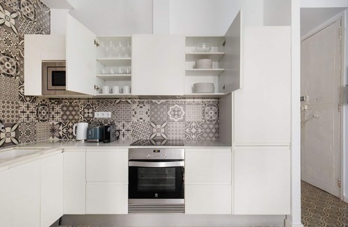 Sant Antoni Apartment | Trendy La Dreta de l'Eixample 2BR, by Blueground