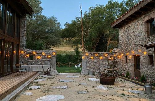 Pi House | Turisme Rural Ca l'Axai casa 1
