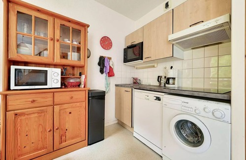 Bareges Apartment | Two-bedroom apartment with Wi-Fi in downtown Barèges, with a view of the mountains