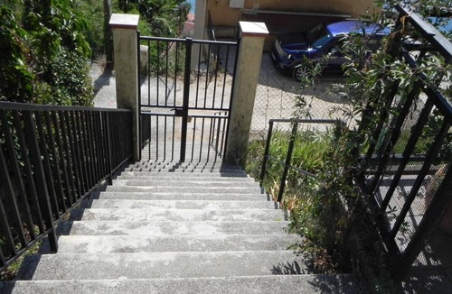 Roquebrune-Cap-Martin Apartment | Two spacious rooms in ground garden villa