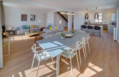 Carnot Apartment | Upstays Balcony180m2 Apartment Near Palais