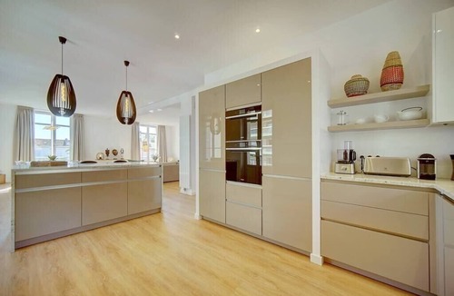 Carnot Apartment | Upstays Balcony180m2 Apartment Near Palais