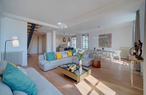 Carnot Apartment | Upstays Balcony180m2 Apartment Near Palais