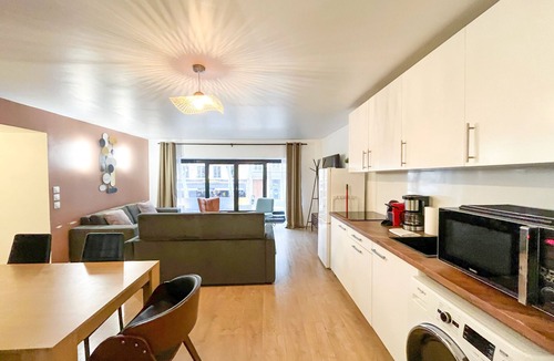 Vivienne Apartment | Urban Flat 194 - Spacious 3 Bedroom Montmartre