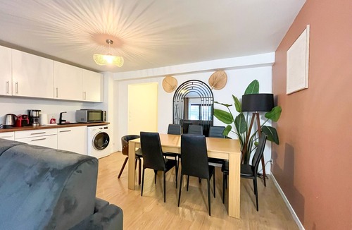 Vivienne Apartment | Urban Flat 194 - Spacious 3 Bedroom Montmartre