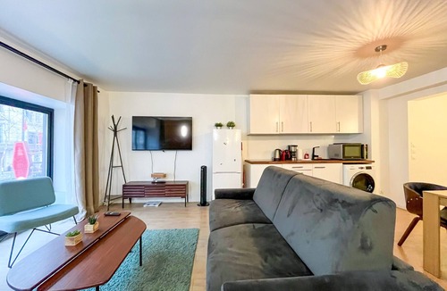 Vivienne Apartment | Urban Flat 194 - Spacious 3 Bedroom Montmartre