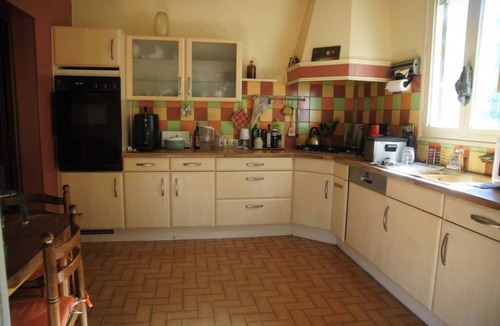 Chamaret House | Vacation Home "Gite Delatouche" with Private Pool, Shared Terraces & Wi-Fi