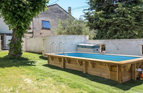 Valreas House | Vacation home L'Amandier (VRS100) in Valreas - 4 persons, 2 bedrooms