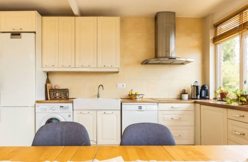 El Castell de Montornes House | Vacation home Rossi by Interhome