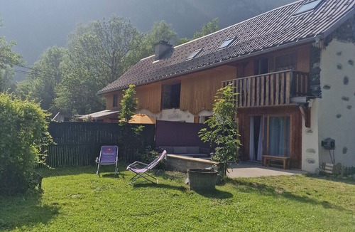 Le Bourg-d'Oisans Apartment | Vacation rental apartment 6+1 baby in Bourg d'oisans