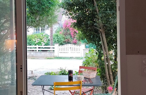 Cuzac Apartment | Vacation rental and business stay