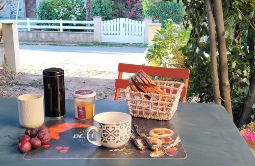 Cuzac Apartment | Vacation rental and business stay