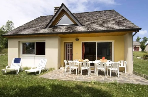 Mende Villa | Vacation Rental for 10 People
